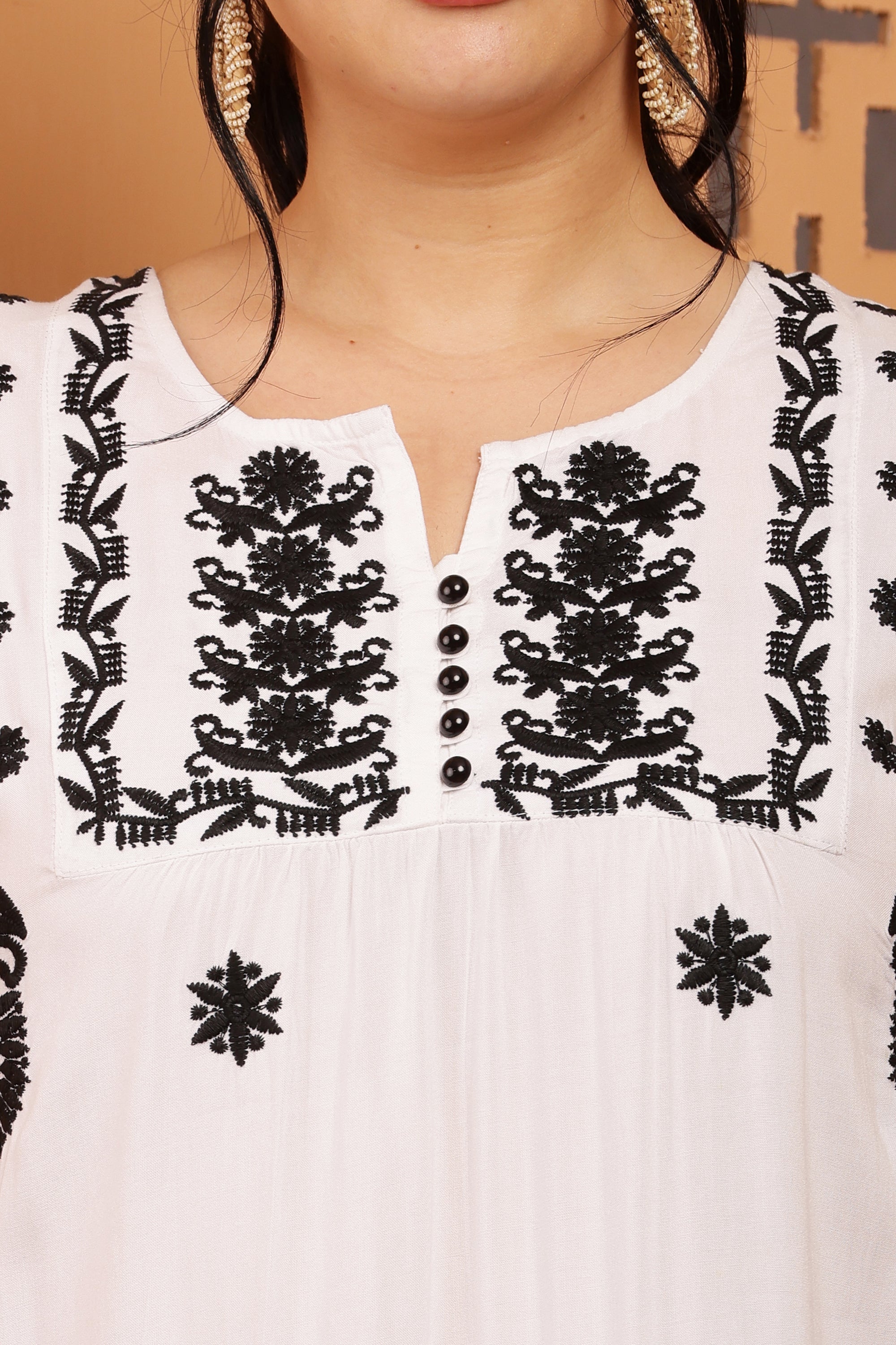 Floral Chikankari Embroidery Kurta