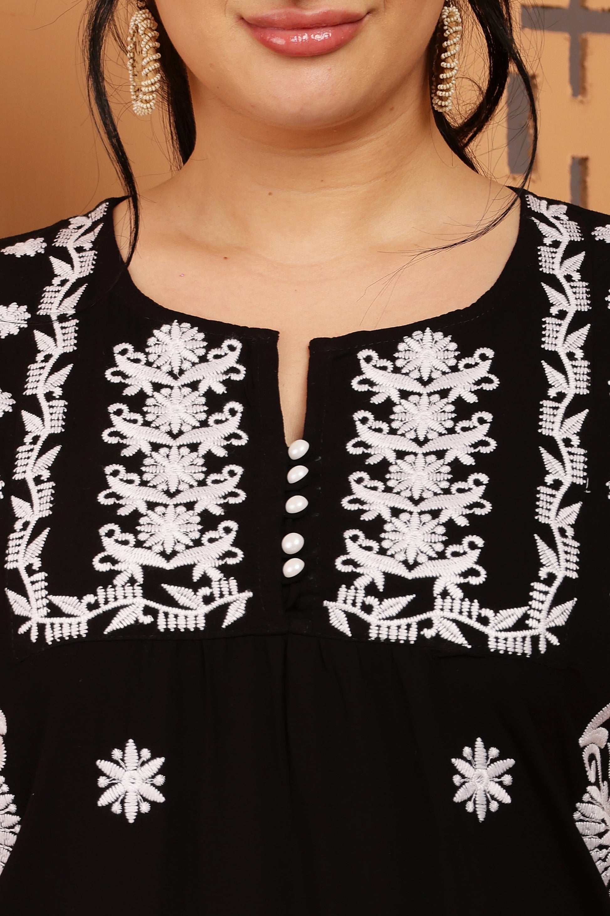 Floral Chikankari Embroidery Kurta