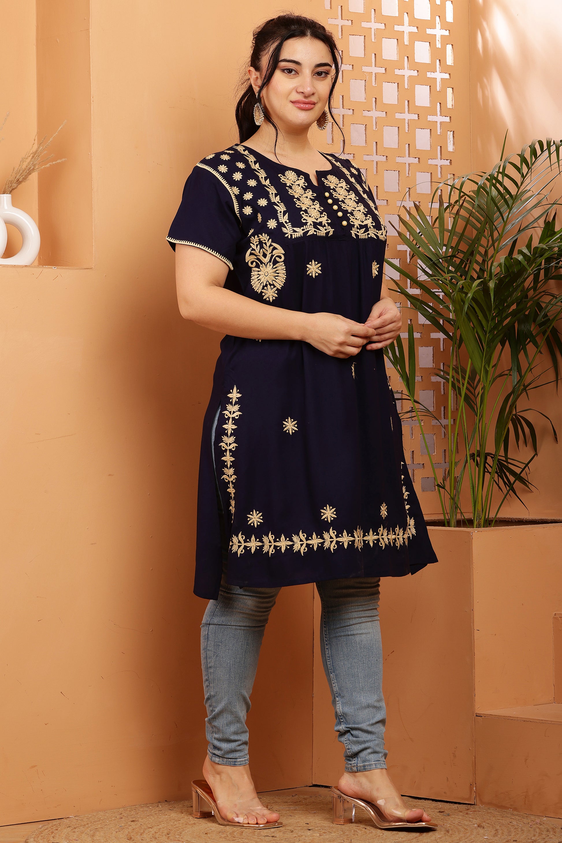 Floral Chikankari Embroidery Kurta