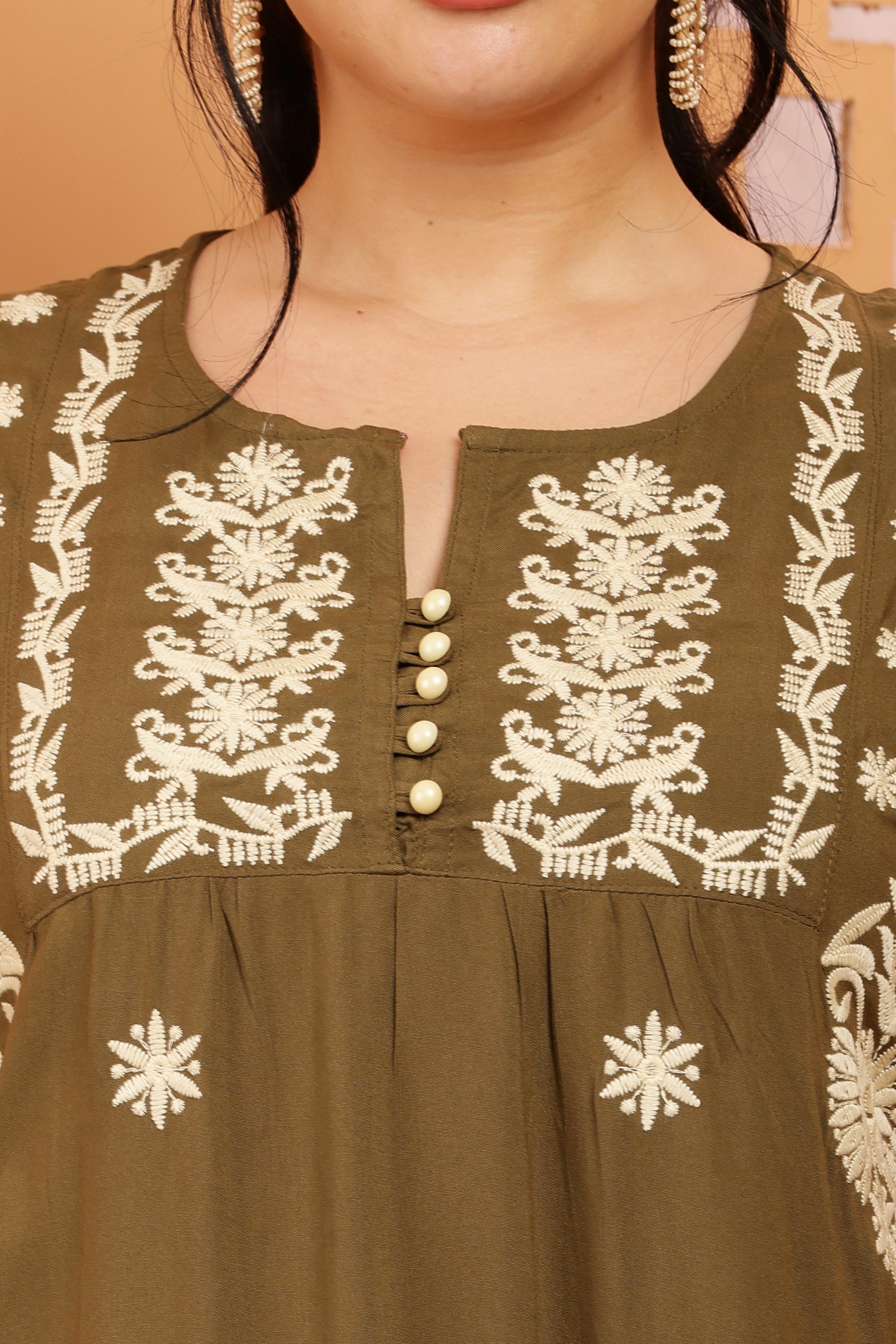 Floral Chikankari Embroidery Kurta