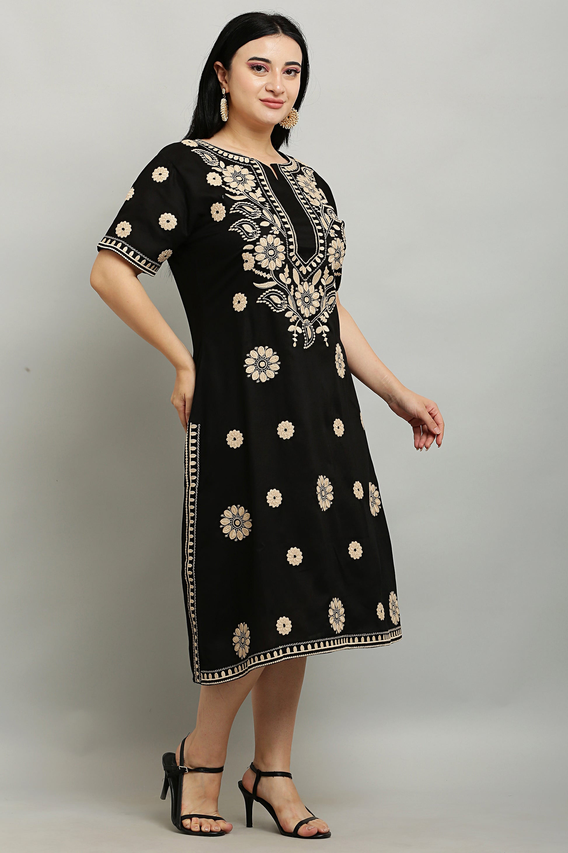 Straight Embroidery Kurta