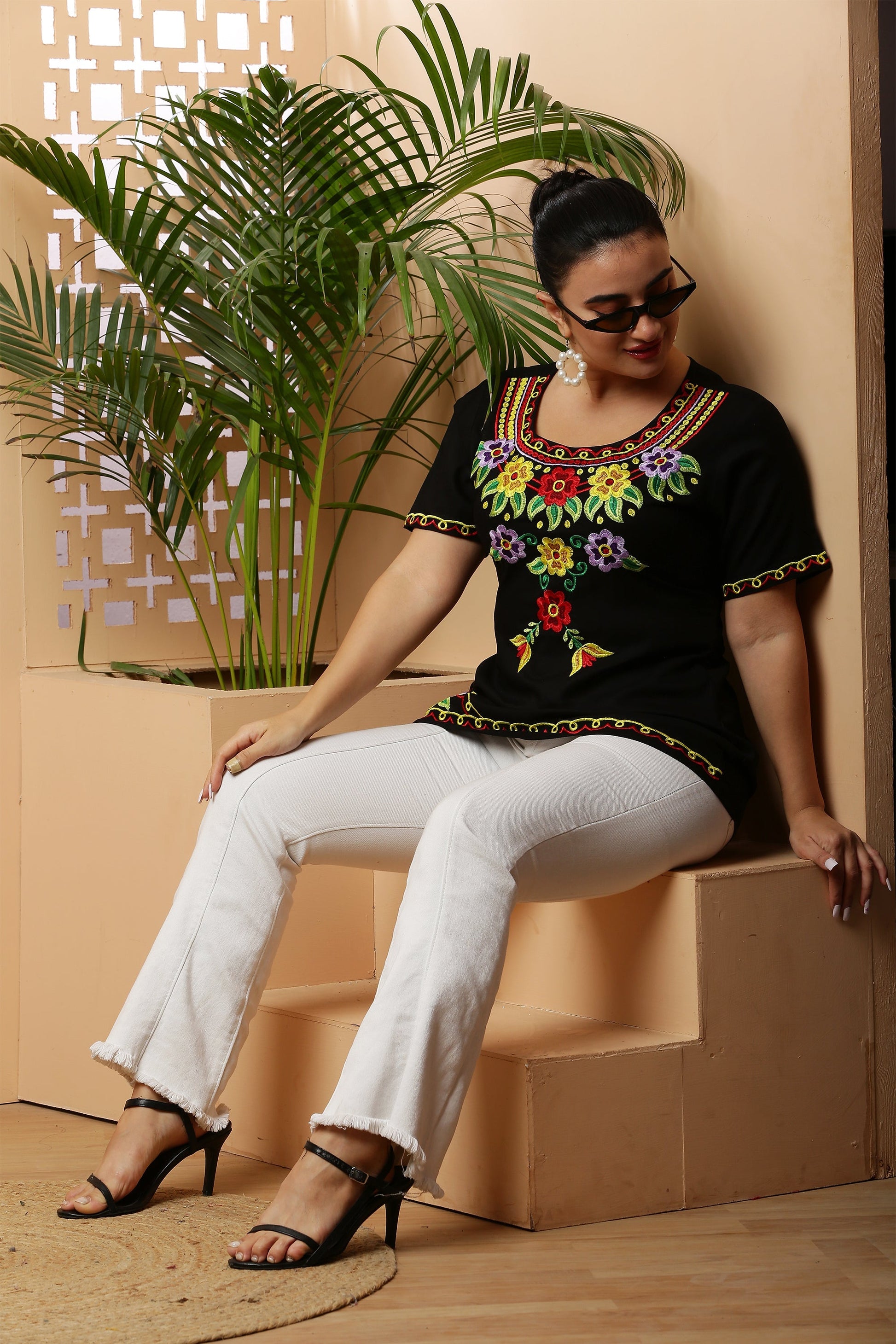 Floral Embroidery Short Kurta