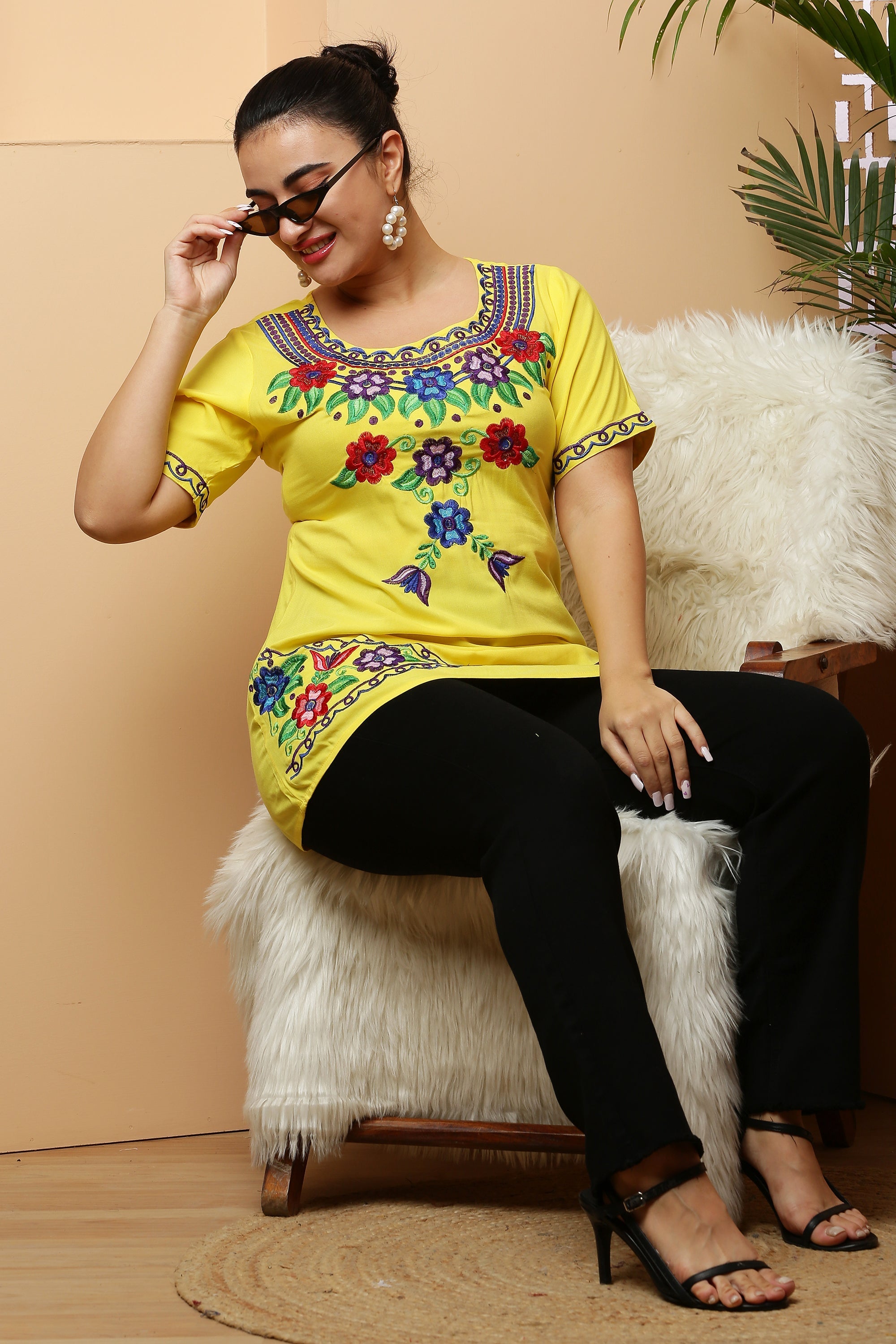 Floral Embroidery Short Kurta