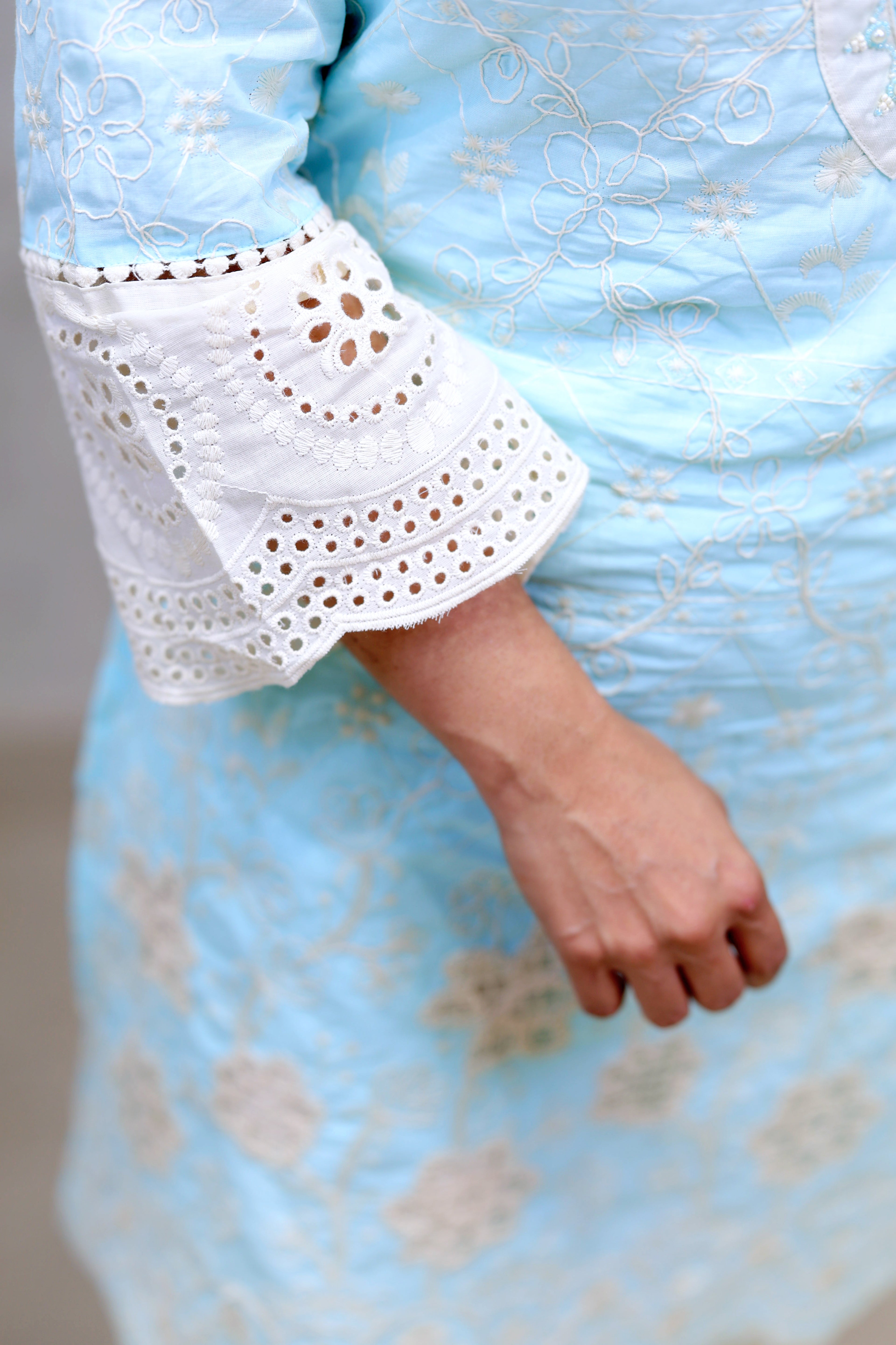 Crochet Embroidered Straight Kurta with Pants