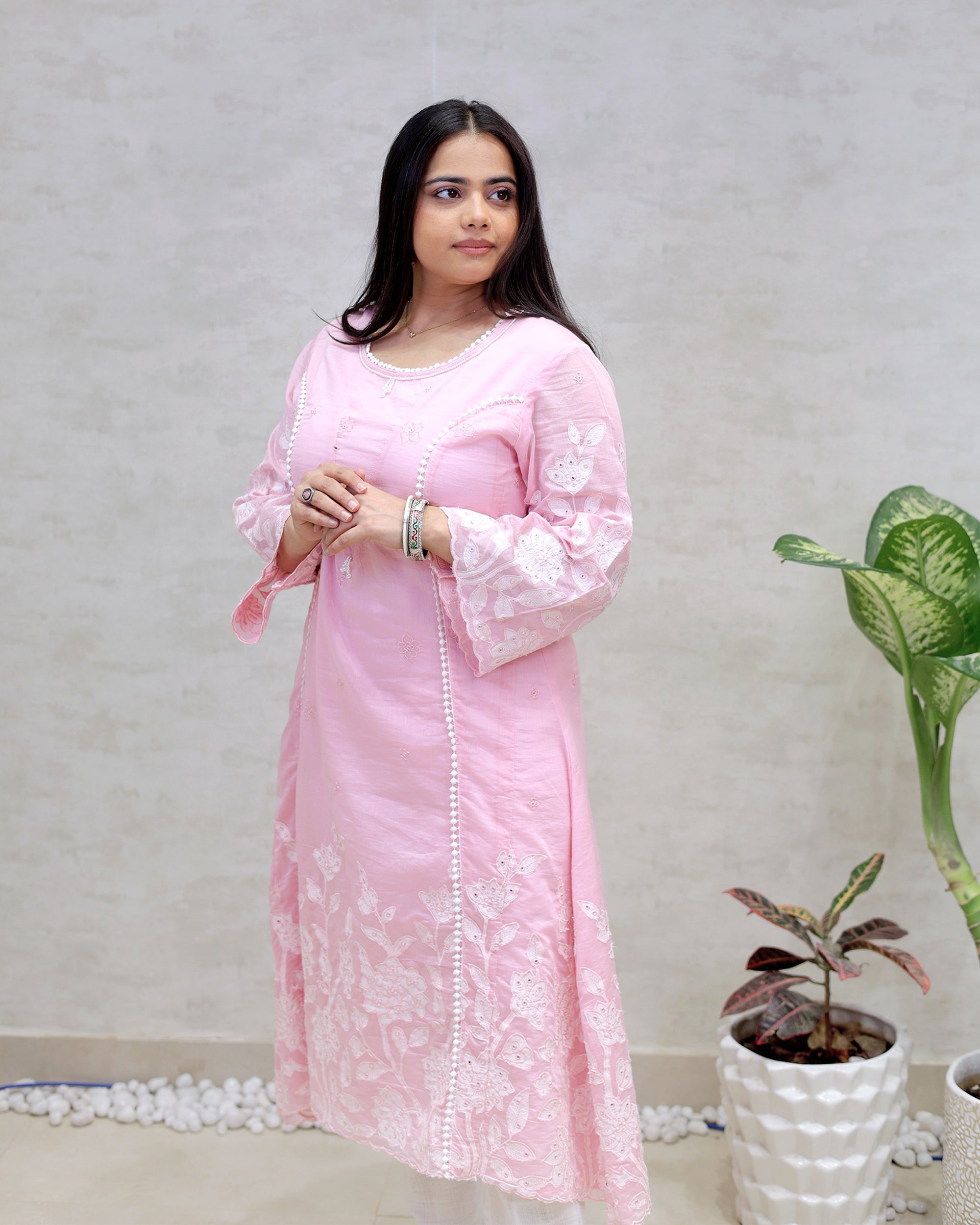 A-Line Applique Mul Cotton Kurta with Pants Secondary image