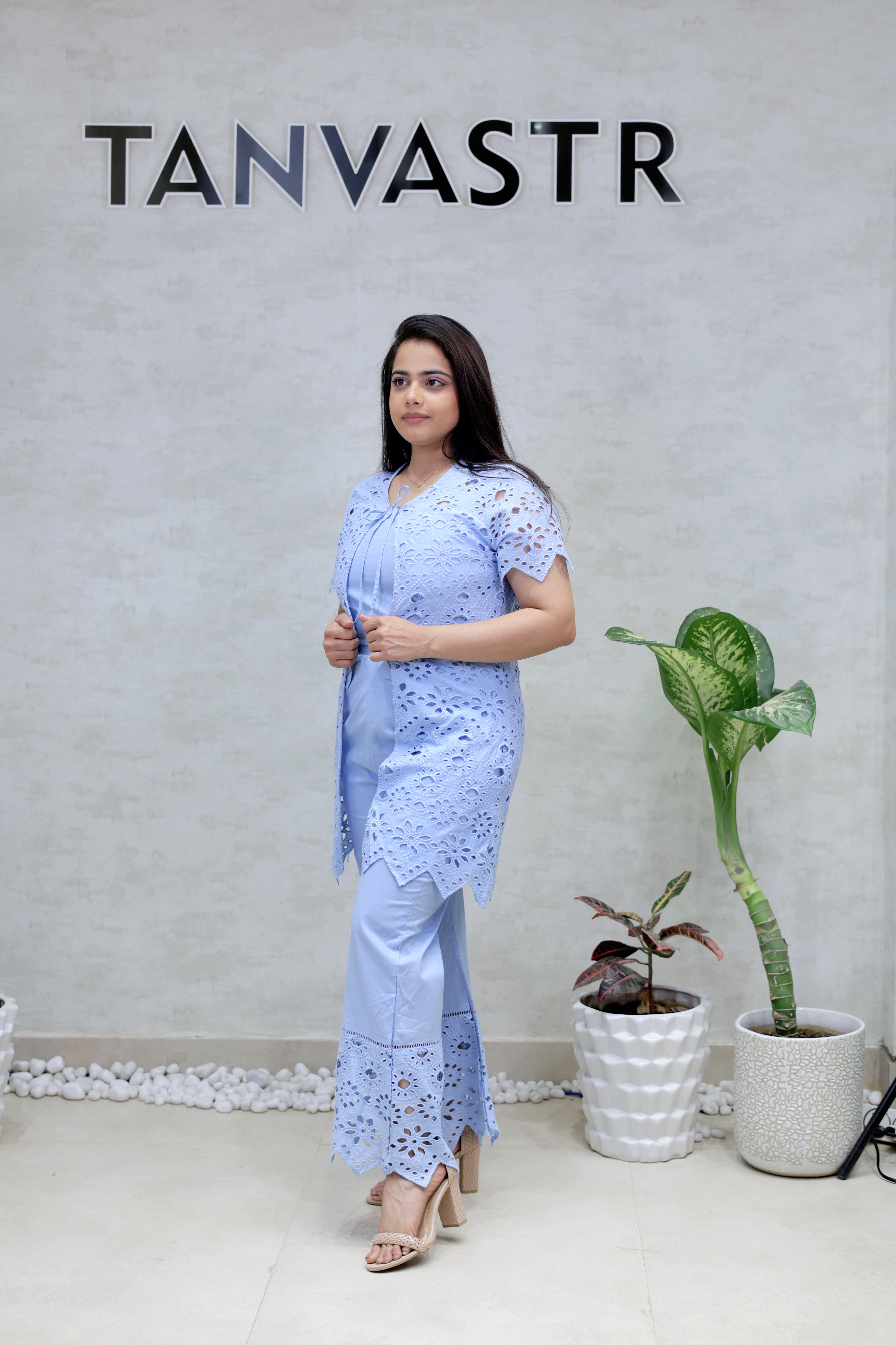 Hakoba Schiffli Shrug Three Piece Set Main image