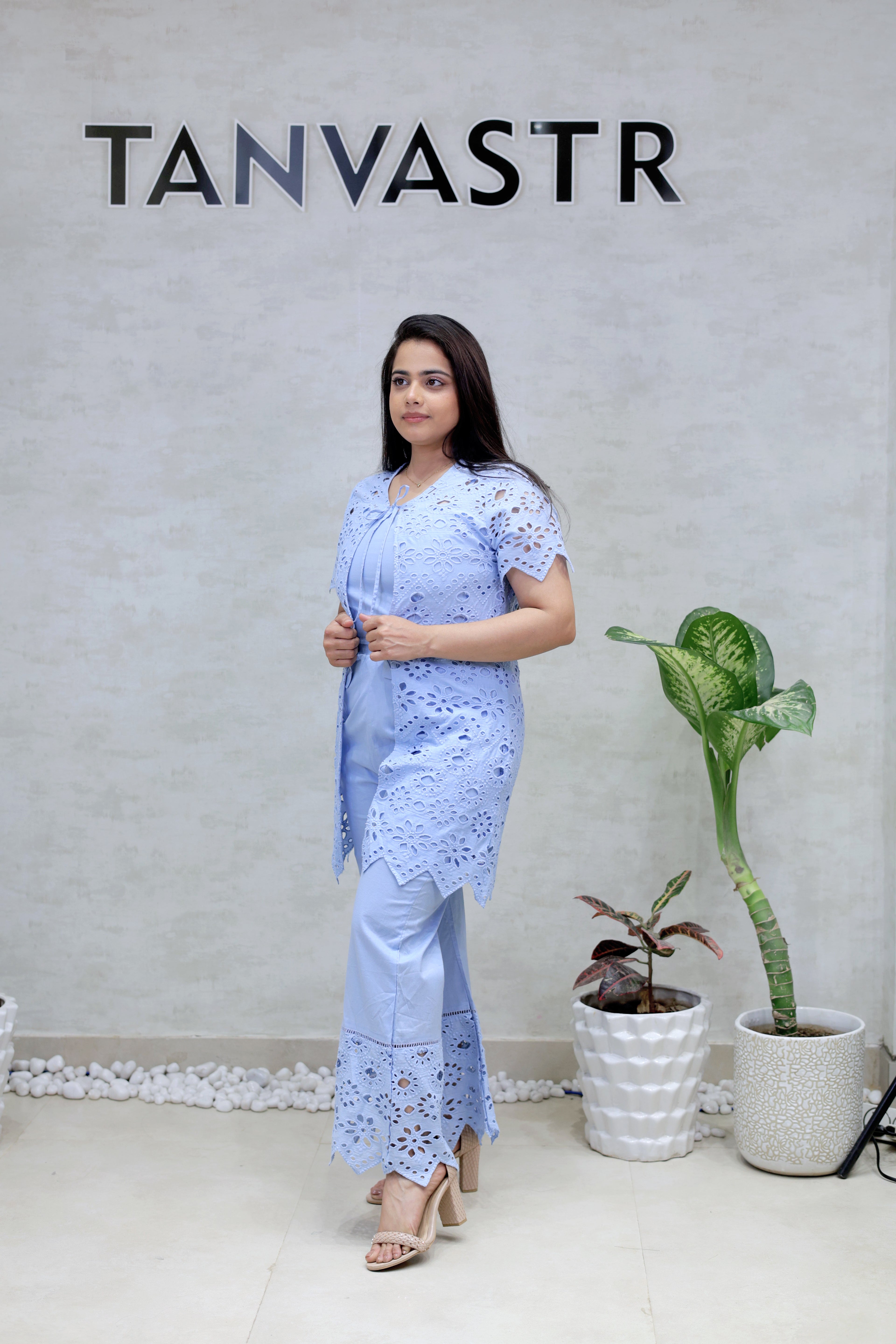 Hakoba Schiffli Shrug Three Piece Set