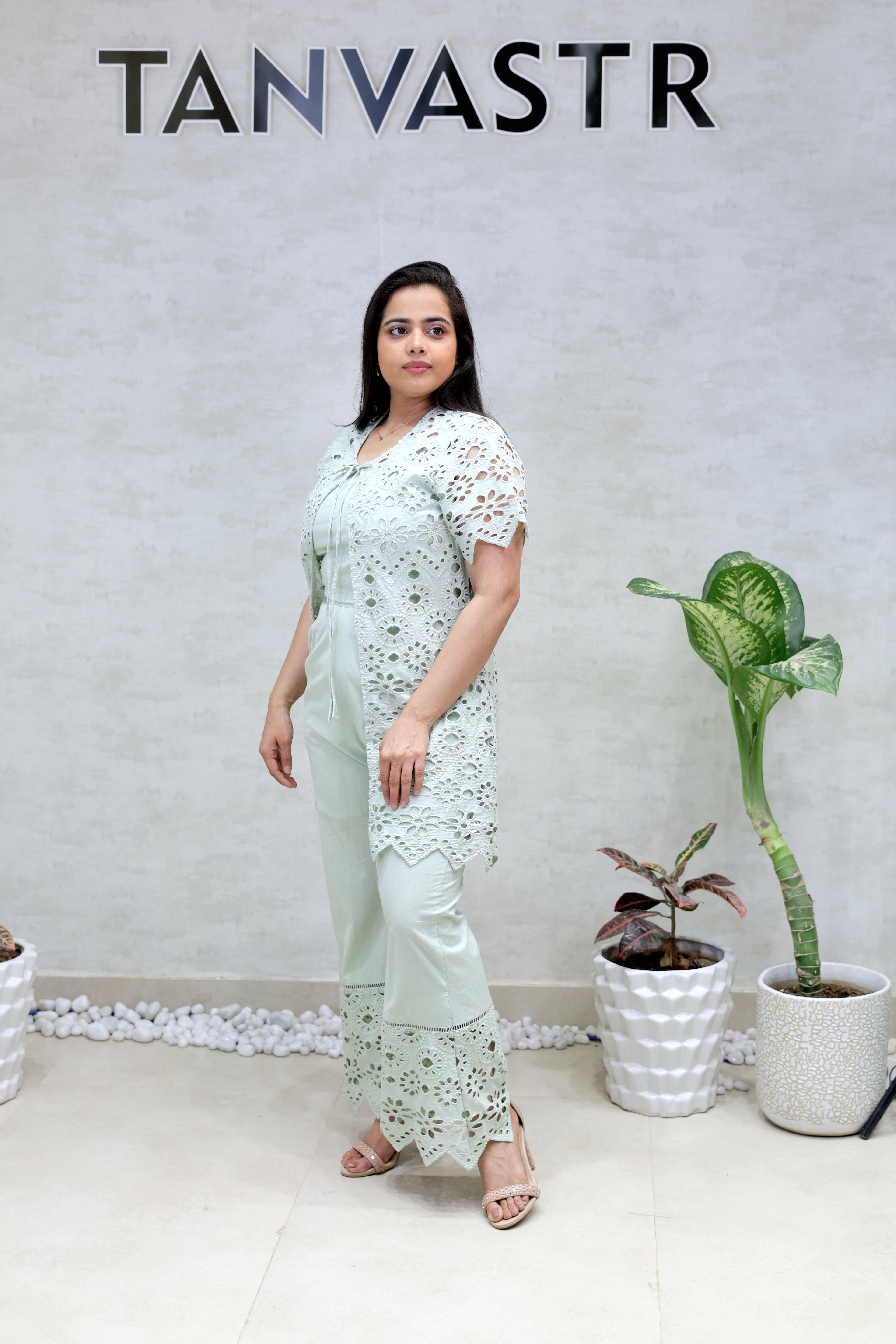 Hakoba Schiffli Shrug Three Piece Set