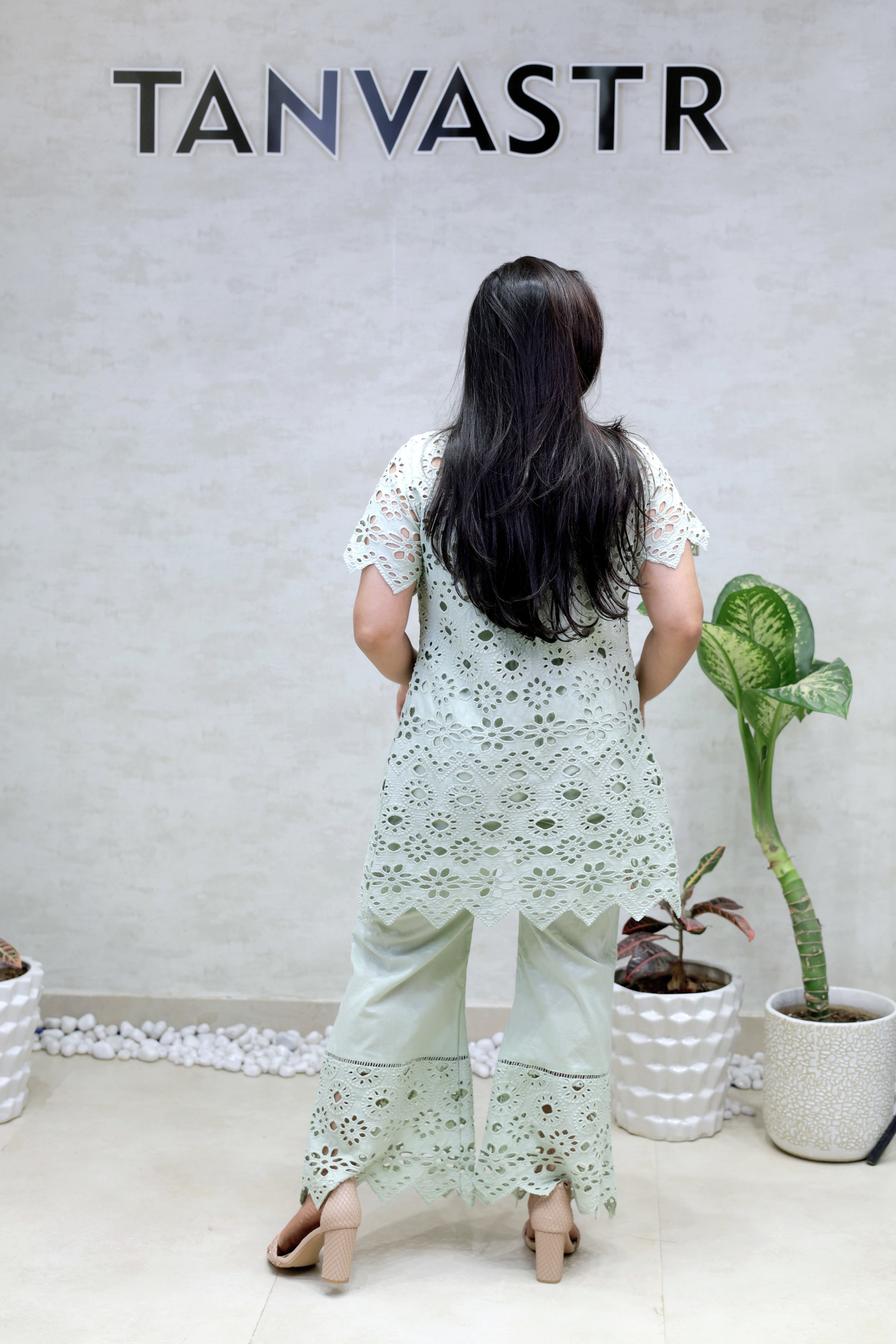 Hakoba Schiffli Shrug Three Piece Set