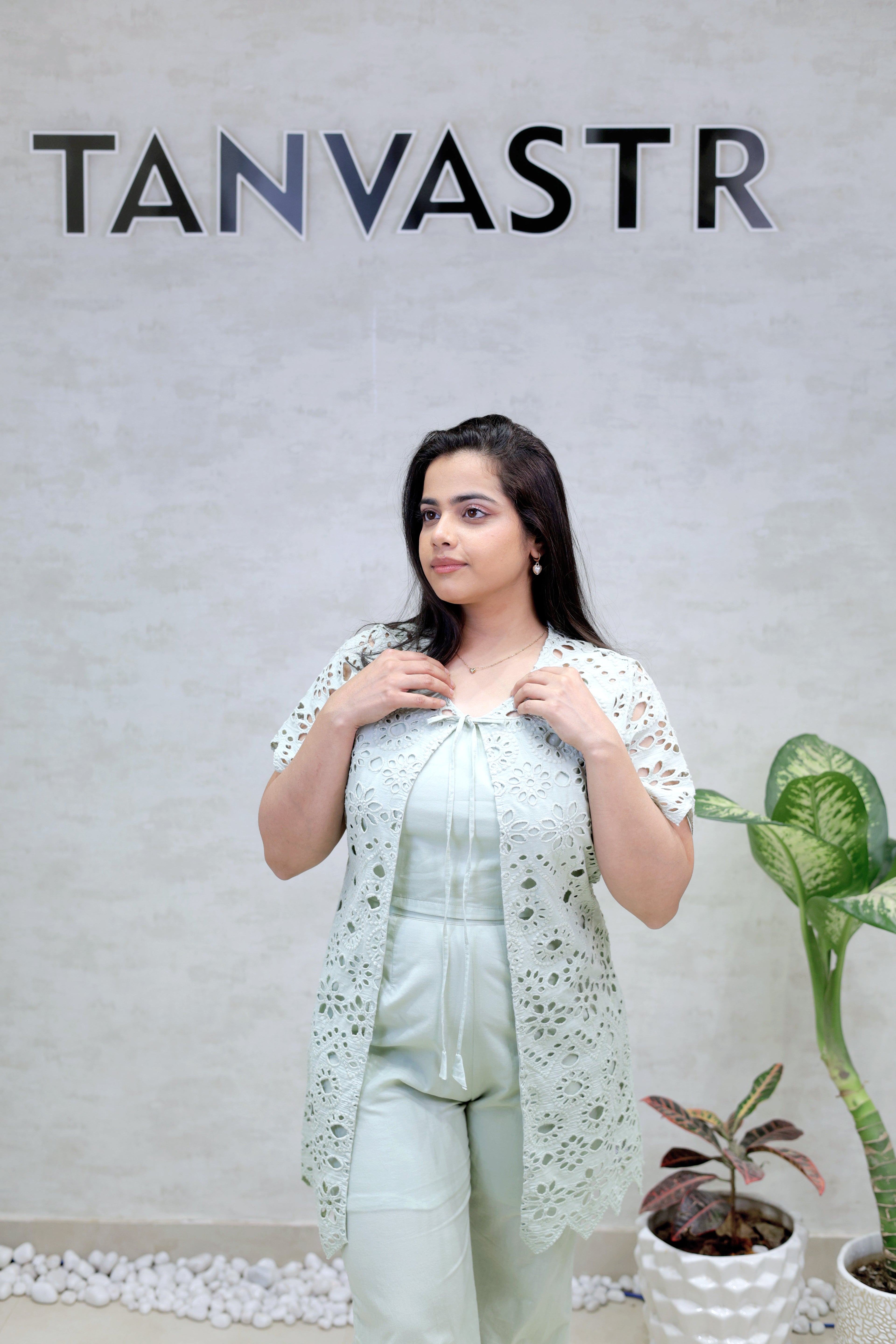 Hakoba Schiffli Shrug Three Piece Set