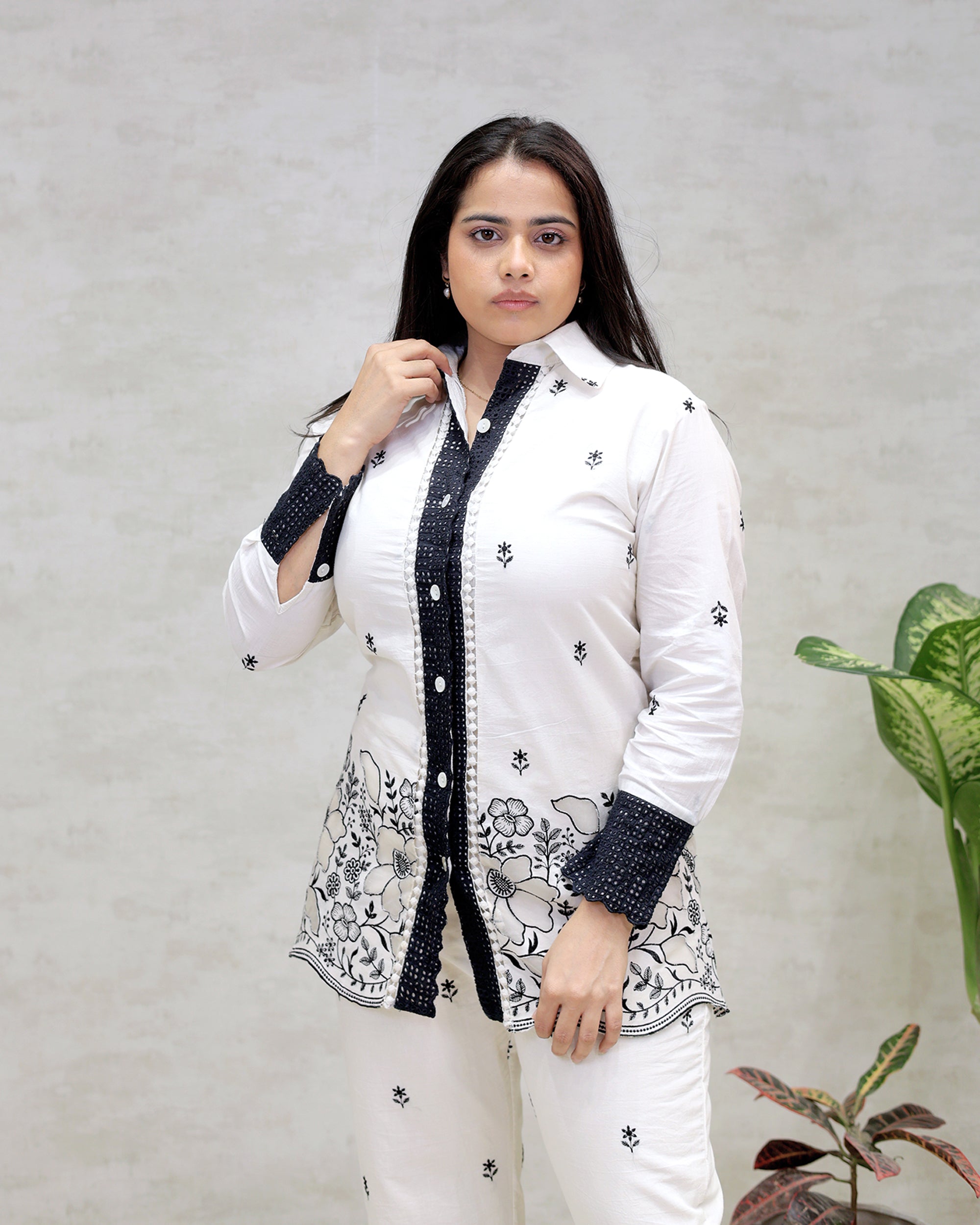 Applique Collar Shirt with Pants
