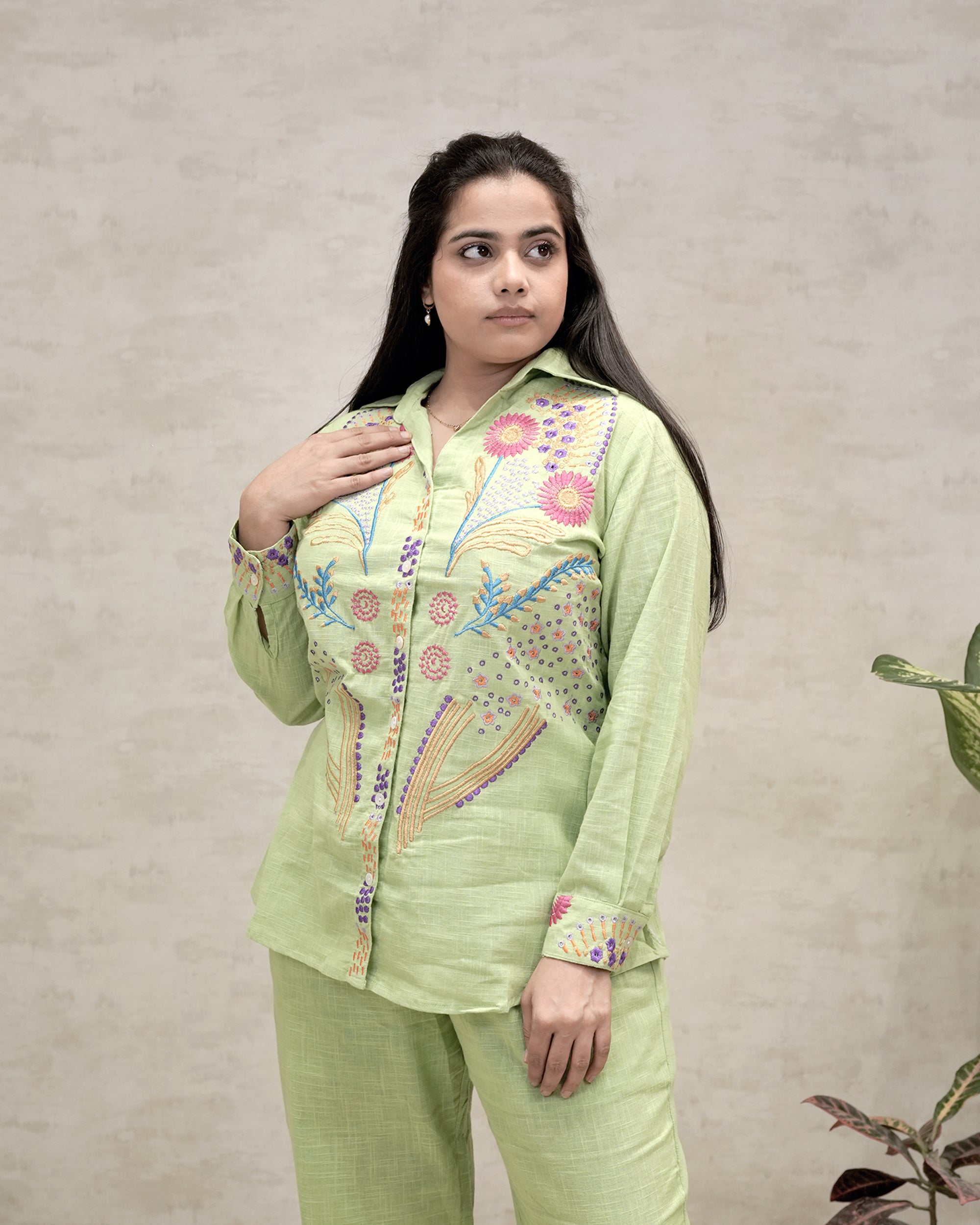 Jaipuri Thread Embroidered Shirt with Pants