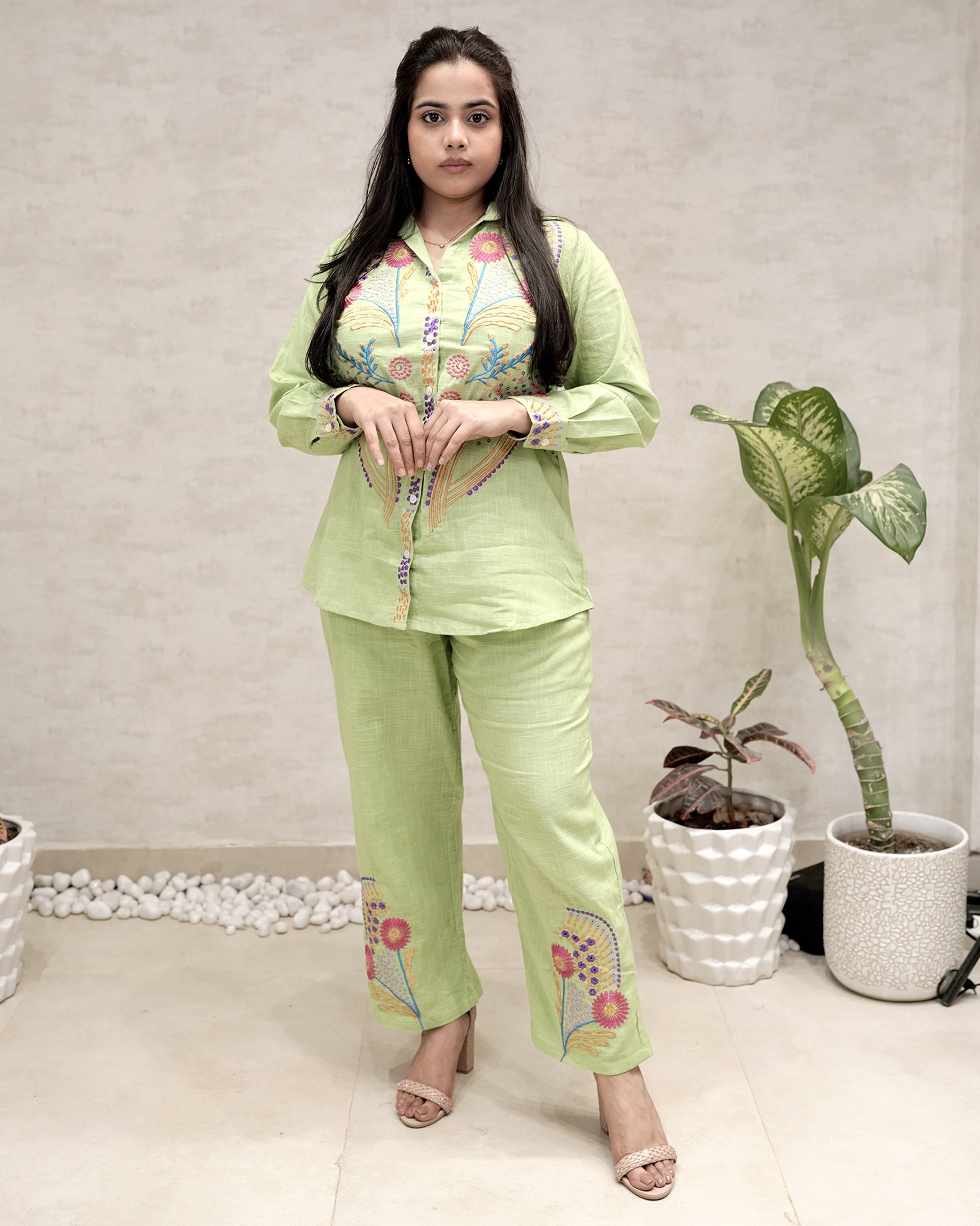 Jaipuri Thread Embroidered Shirt with Pants