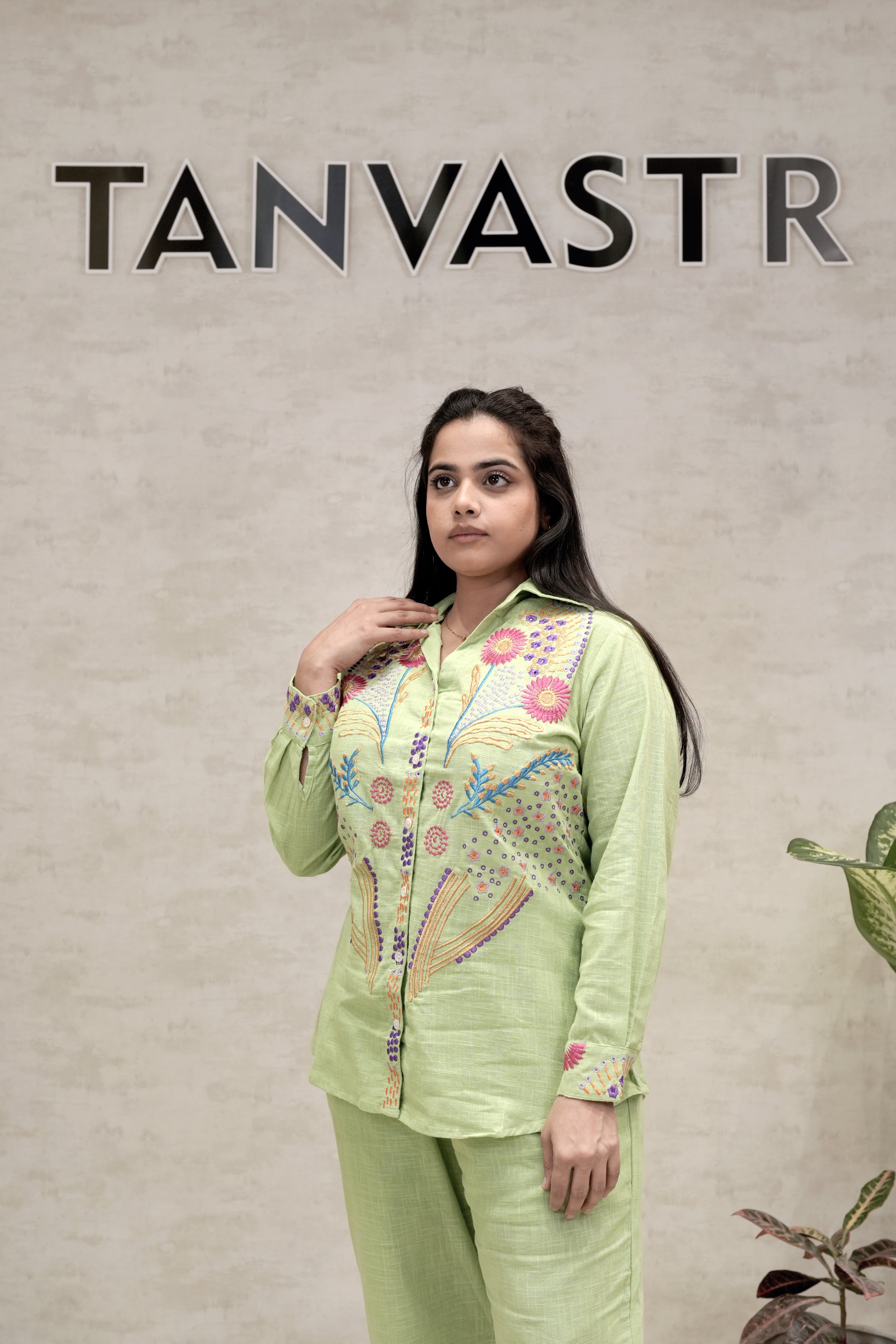 Jaipuri Thread Embroidered Shirt with Pants