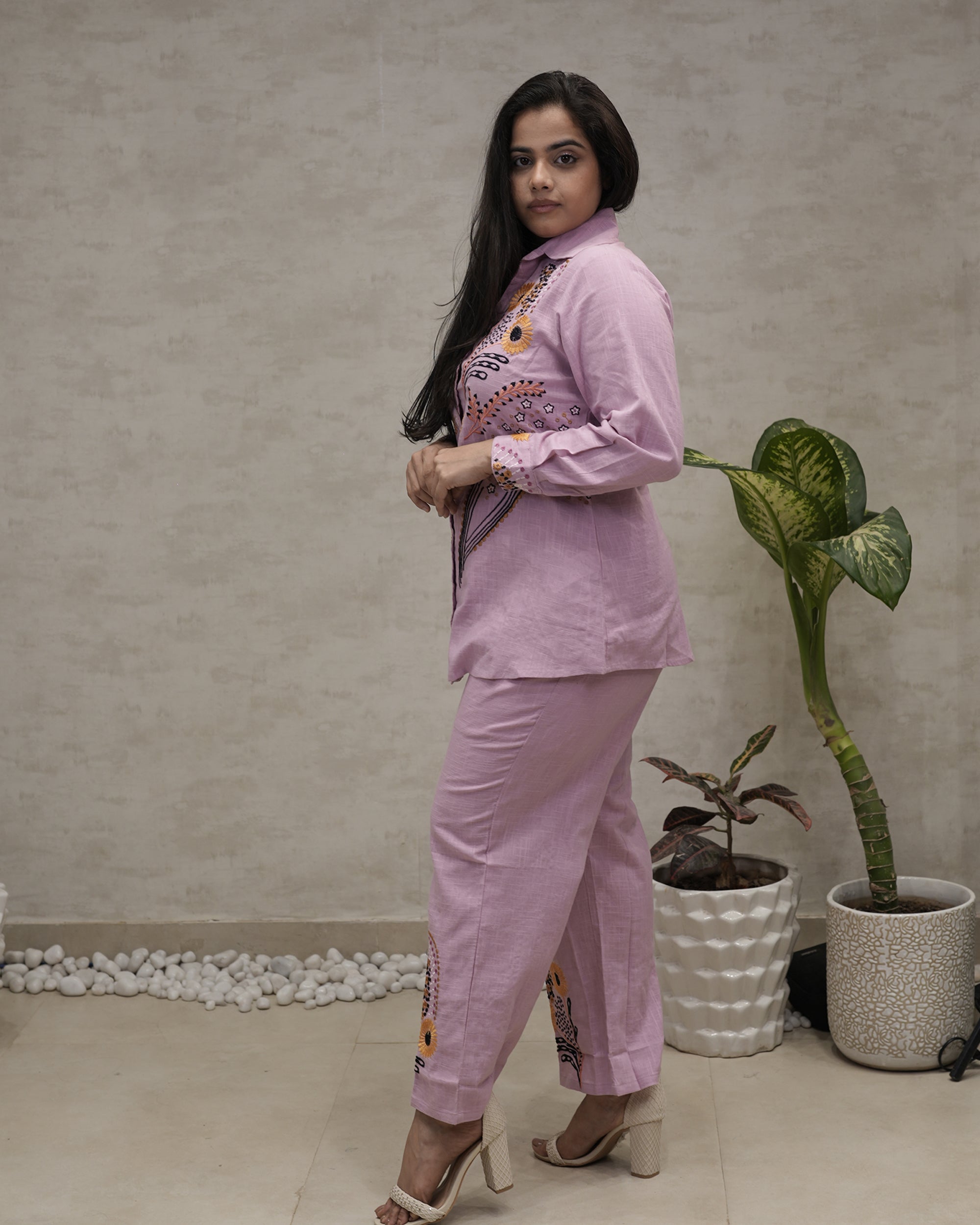 Jaipuri Thread Embroidered Shirt with Pants