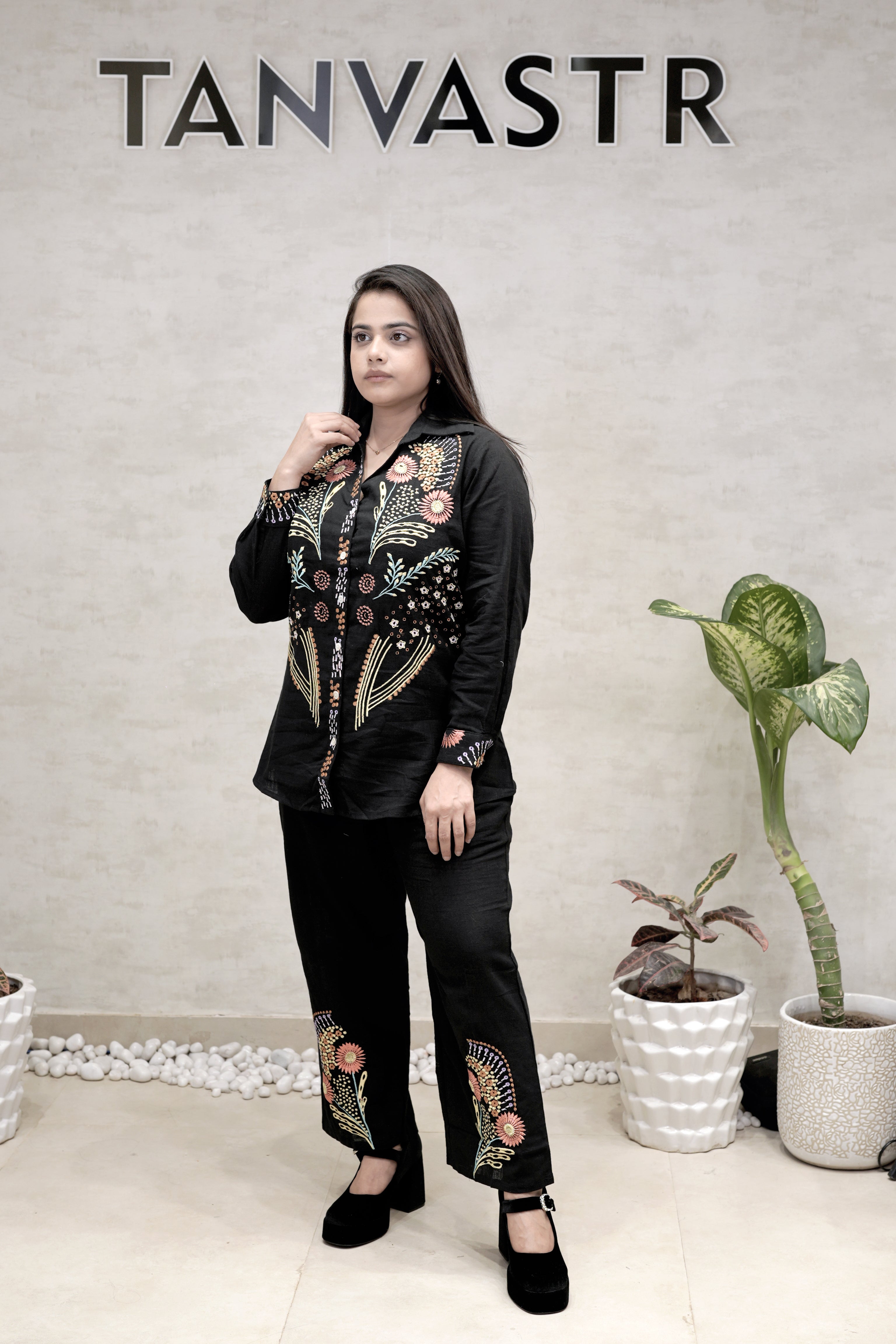 Jaipuri Thread Embroidered Shirt with Pants