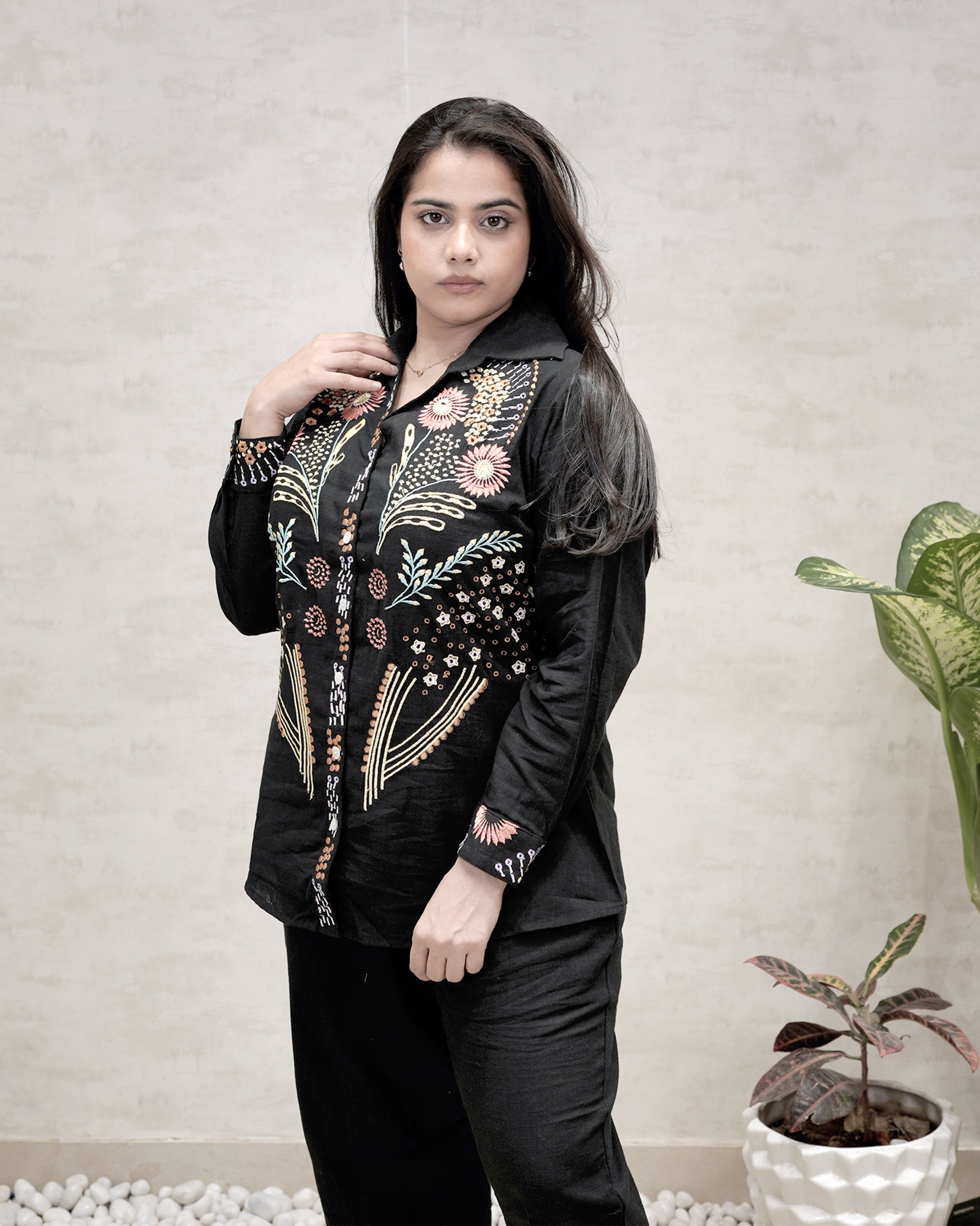 Jaipuri Thread Embroidered Shirt with Pants