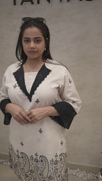 Applique Short Kurta with Pants